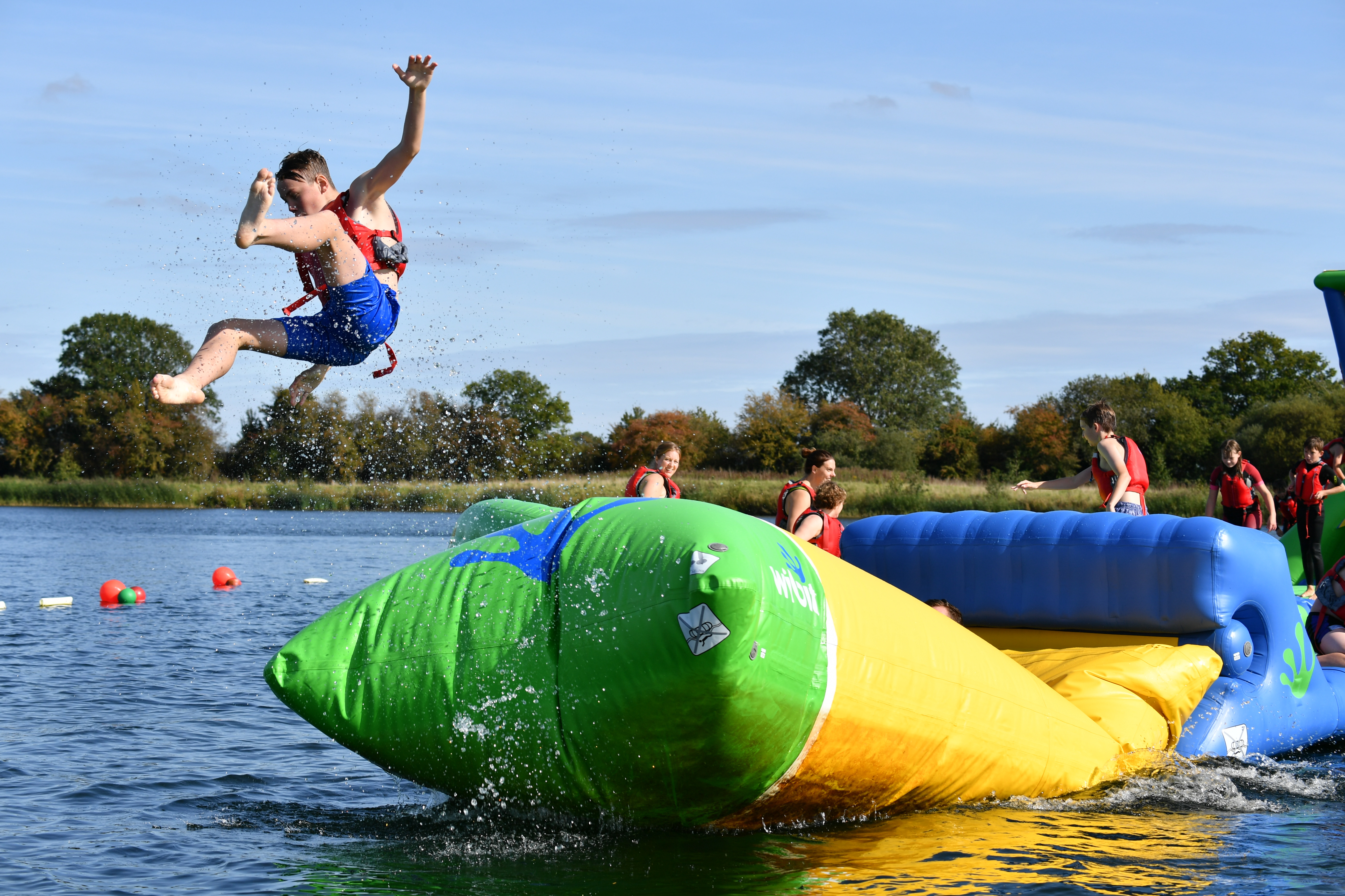 are dogs allowed at cotswold country park and beach